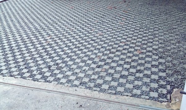 Réalisation d'un parking avec pose de dalle béton végétale vers Arcachon